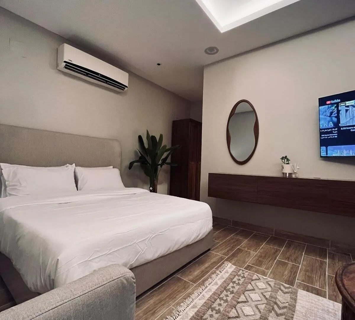Studio With A Private Entrance That Can And Smells 1Q Riyadh
