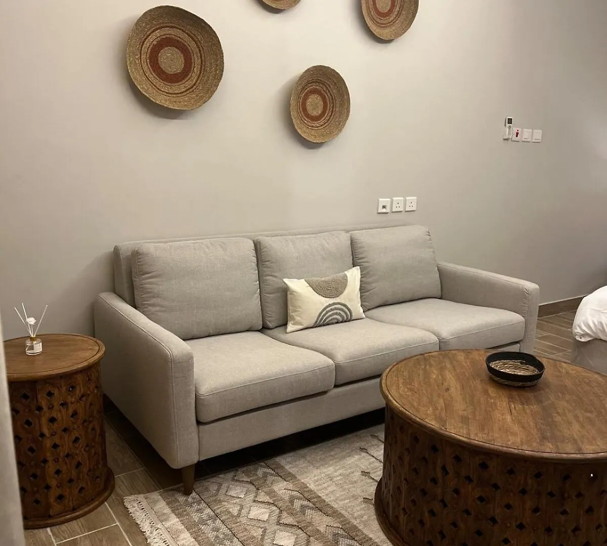 Apartment Studio With A Private Entrance That Can And Smells 1Q Riyadh
